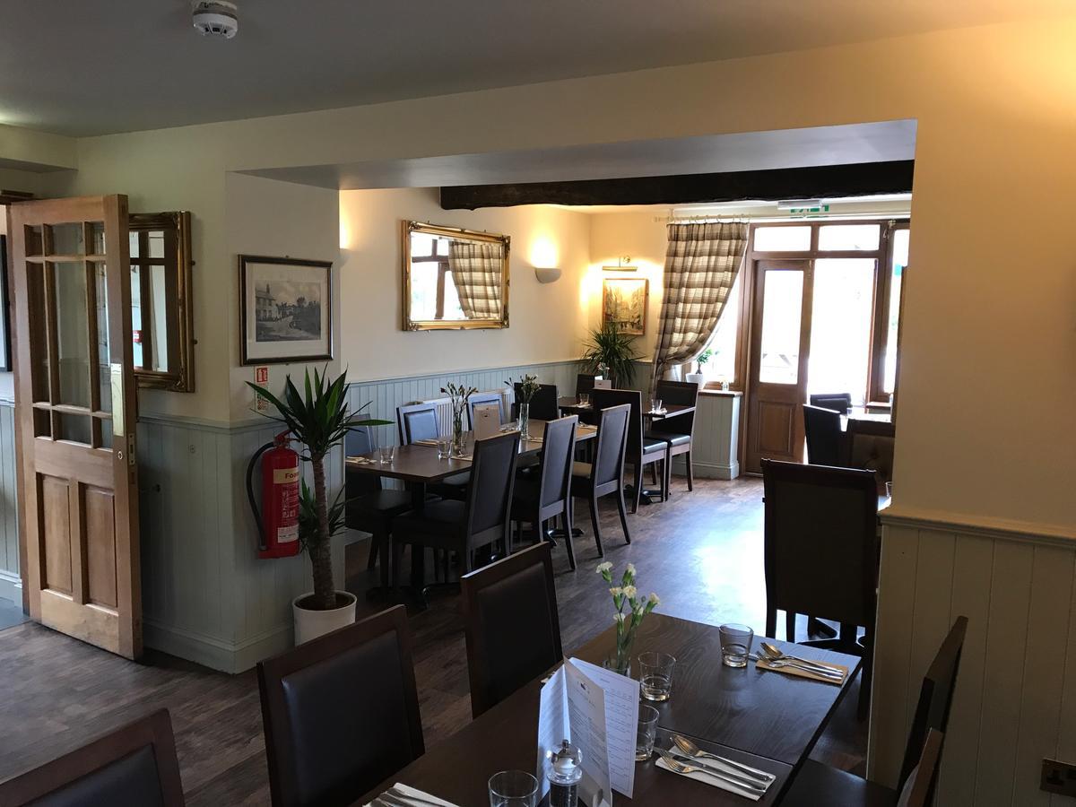 The Black Swan Inn Horsham St Faith Екстериор снимка